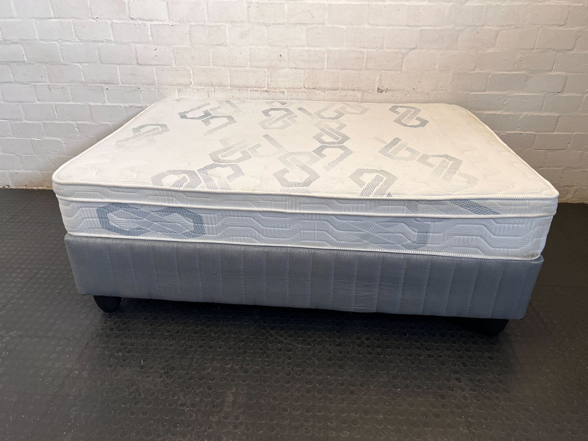 Comfortable Queen Mattress & Upholstered Base Set