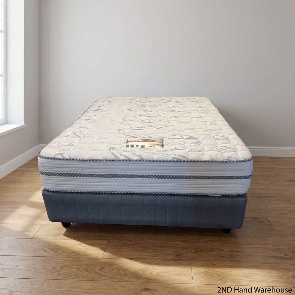 Comfortable Queen Size Mattress & Base Set cloud nine