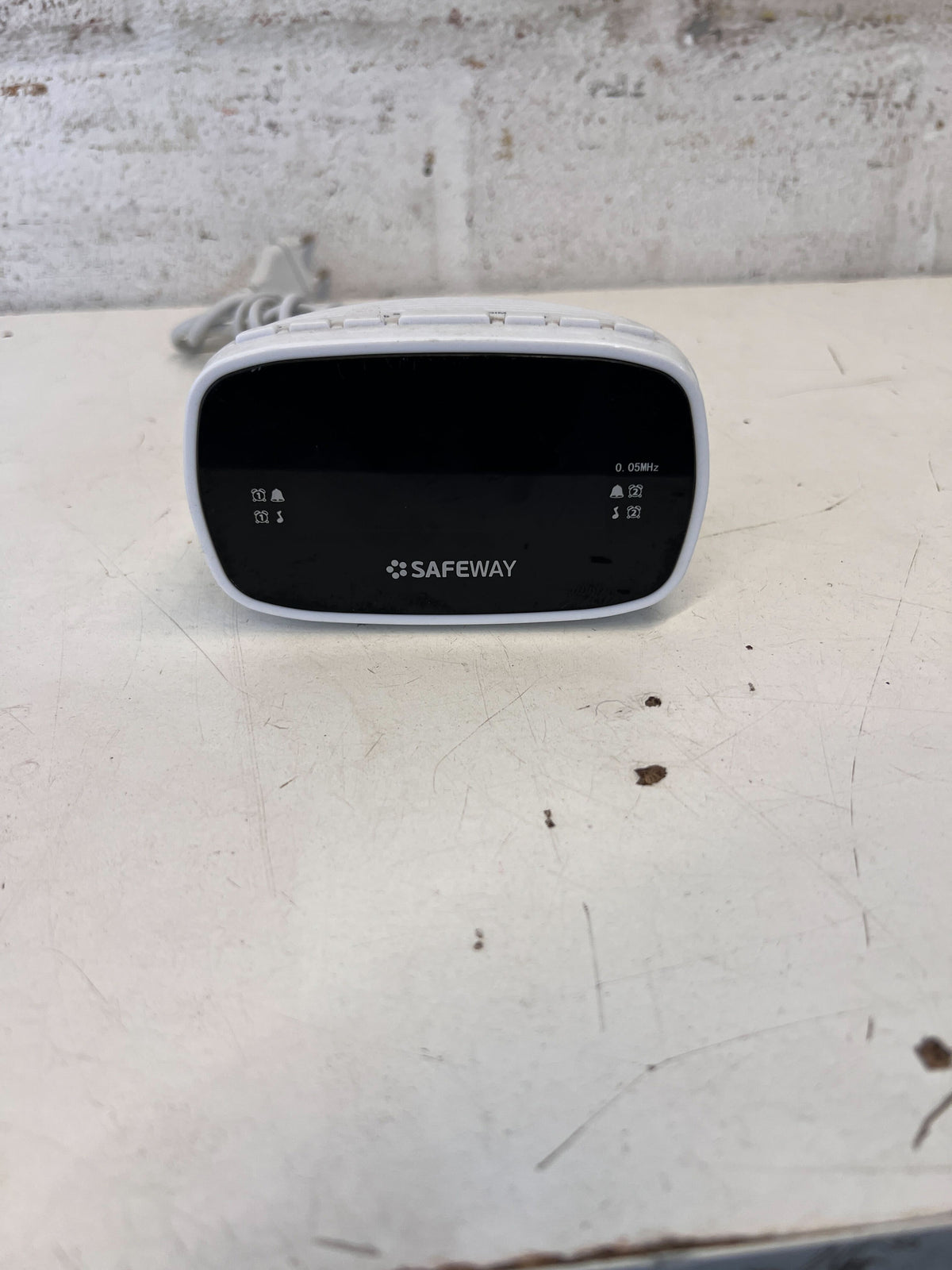 Compact Safeway Digital Alarm Clock with Minor Scratches - 2ndhandwarehouse.com