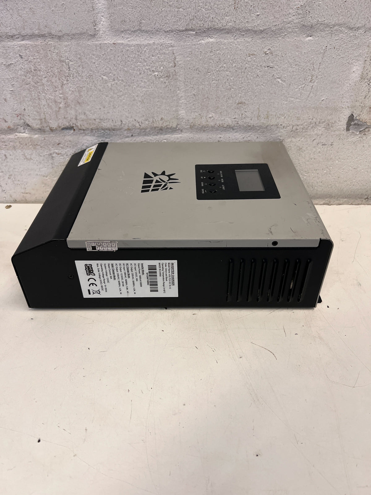 Compact Silver Solar Inverter with LCD Display – Like New! - 2ndhandwarehouse.com