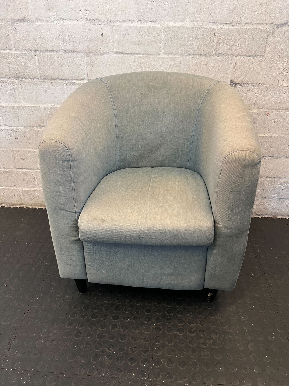 Cosy Light Blue Tub Armchair - Perfect for Reading Nooks - 2ndhandwarehouse.com