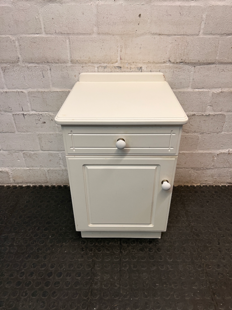 Cottage Style Wooden Bedside Table in Off-White — Good Condition