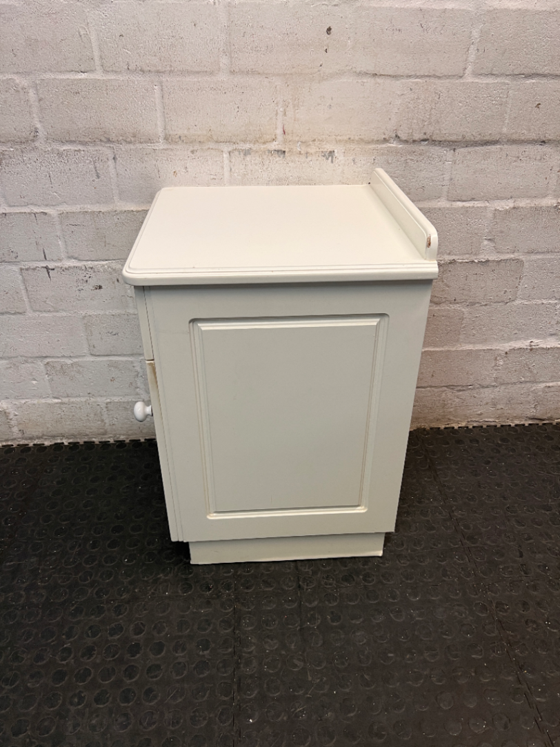 Cottage Style Wooden Bedside Table in Off-White — Good Condition