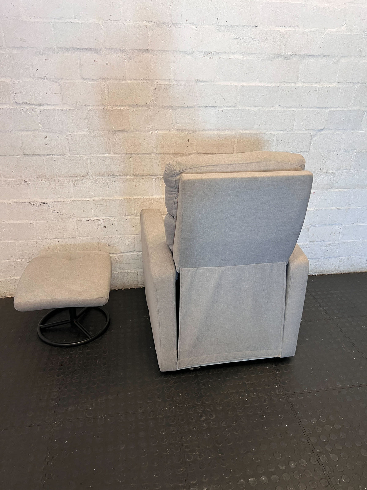 Cozy Grey Fabric Recliner Chair & Ottoman Set - 2ndhandwarehouse.com