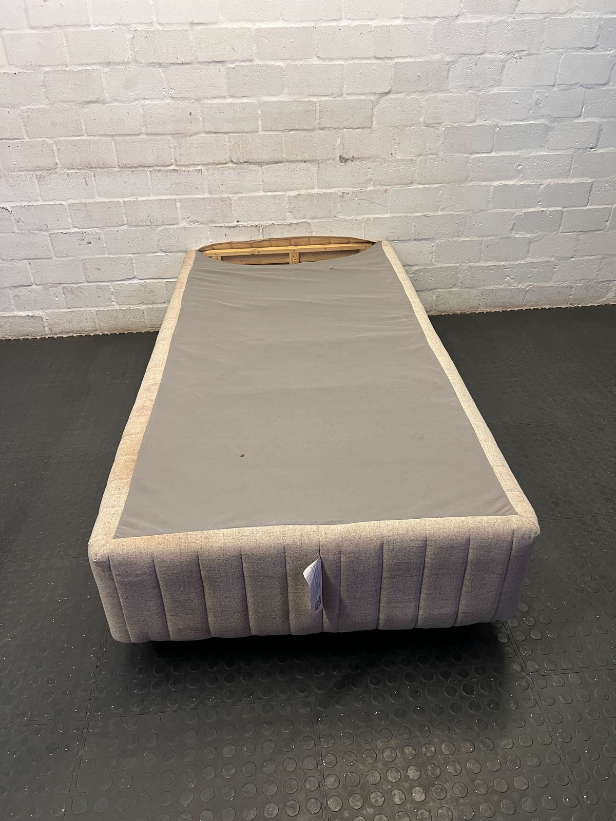 Cozy Single Divan Bed Base - Light Neutral Fabric - Fair used - 2ndhandwarehouse.com