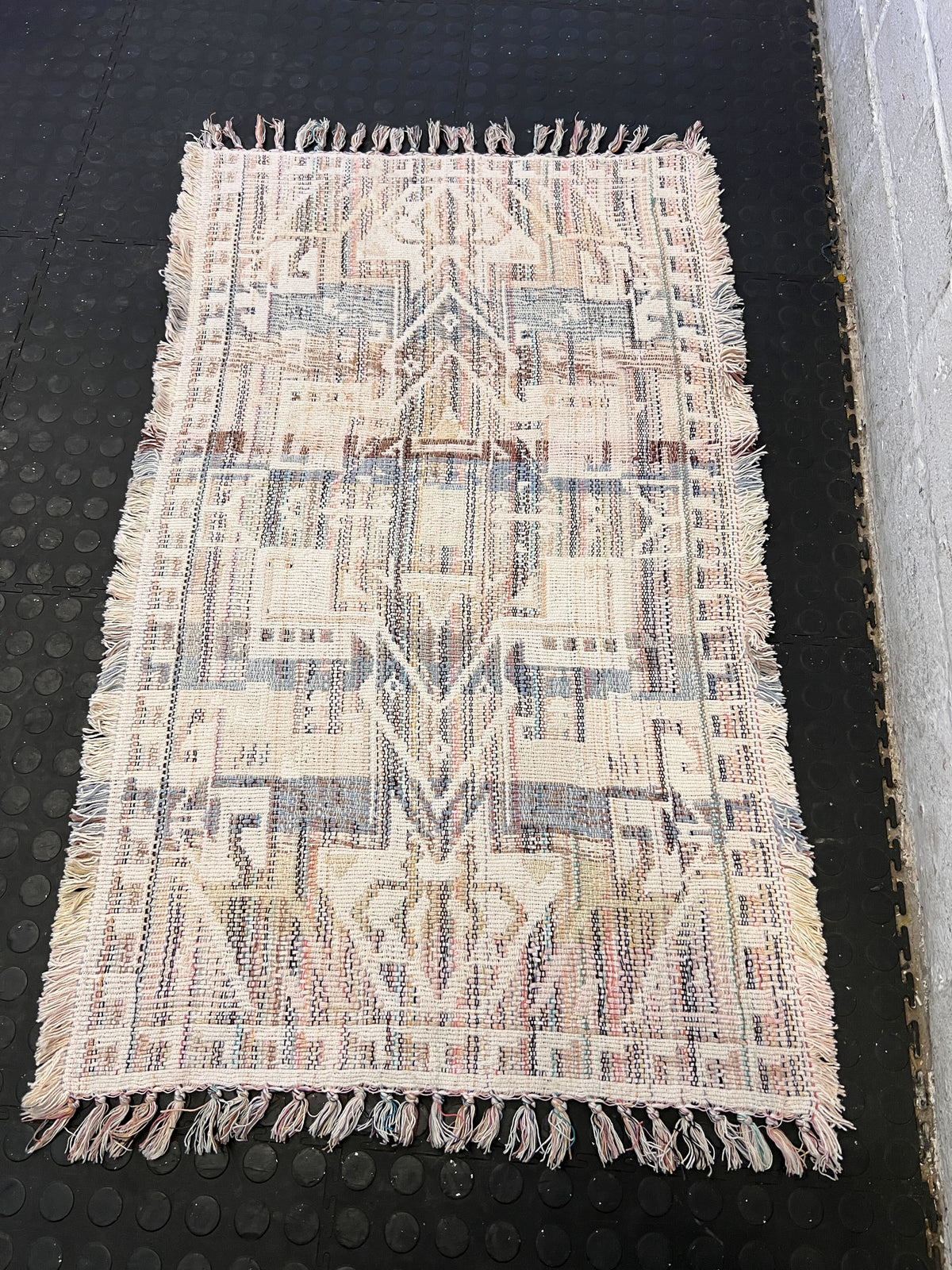 Cozy Bohemian Woven Area Rug with Fringe – Light Pastel Design - PRICE DROP