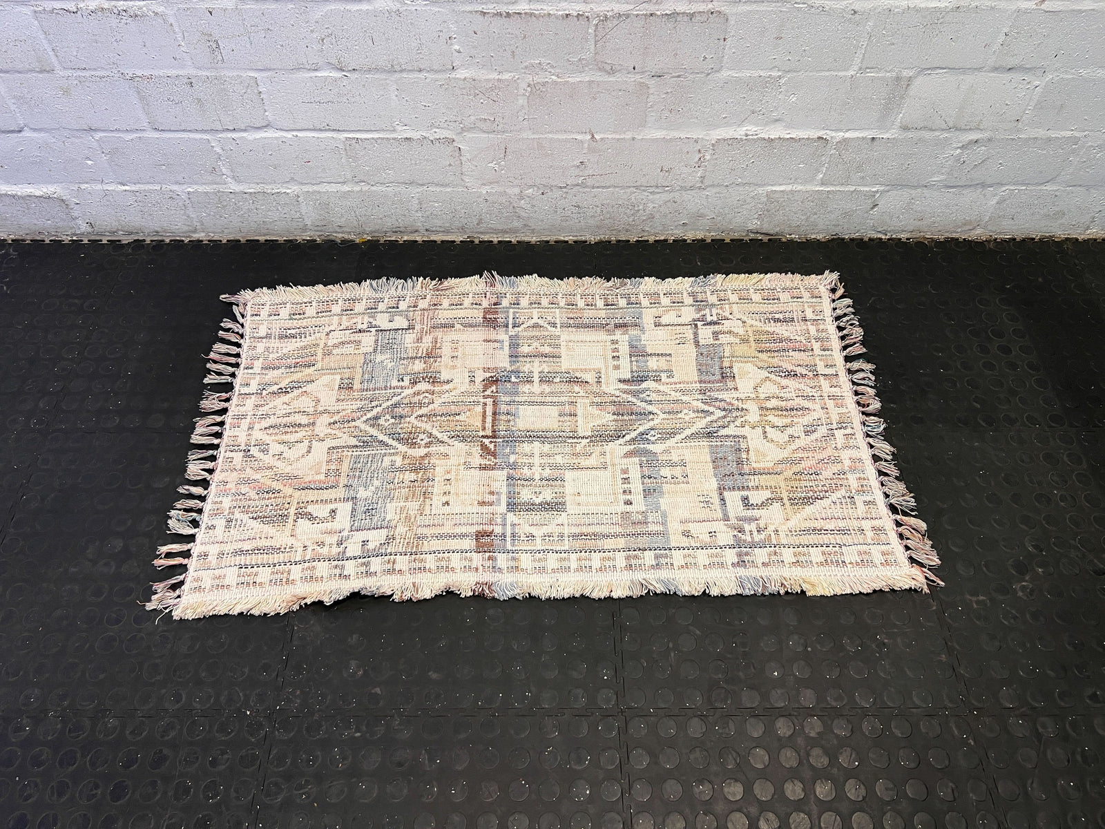 Cozy Bohemian Woven Area Rug with Fringe – Light Pastel Design - PRICE DROP