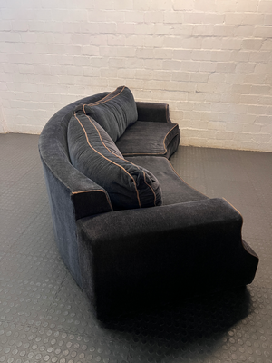 Curved Black Velvet 4-Seater Couch - Age-Related Wear - 2ndhandwarehouse.com