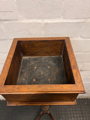 Traditional Dark Wood Turned Pedestal Planter Stand
