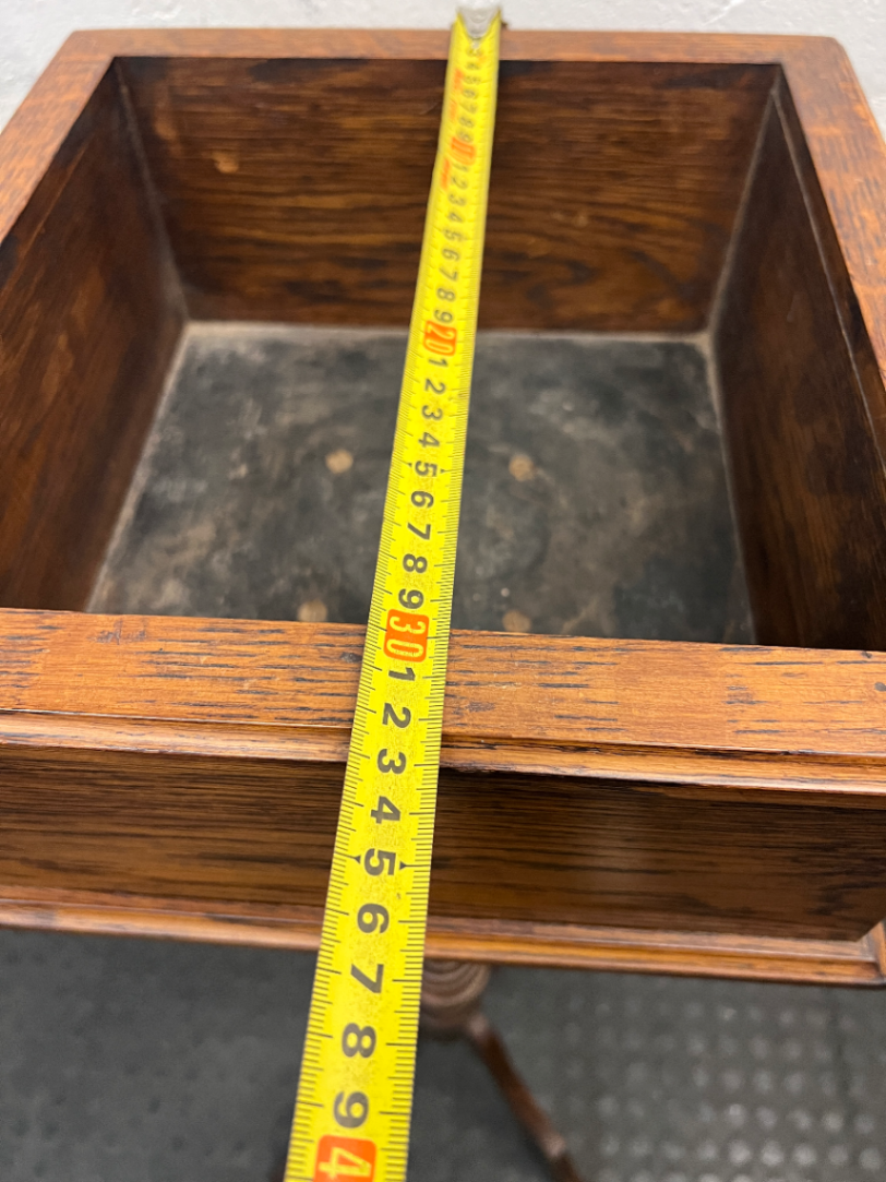 Traditional Dark Wood Turned Pedestal Planter Stand