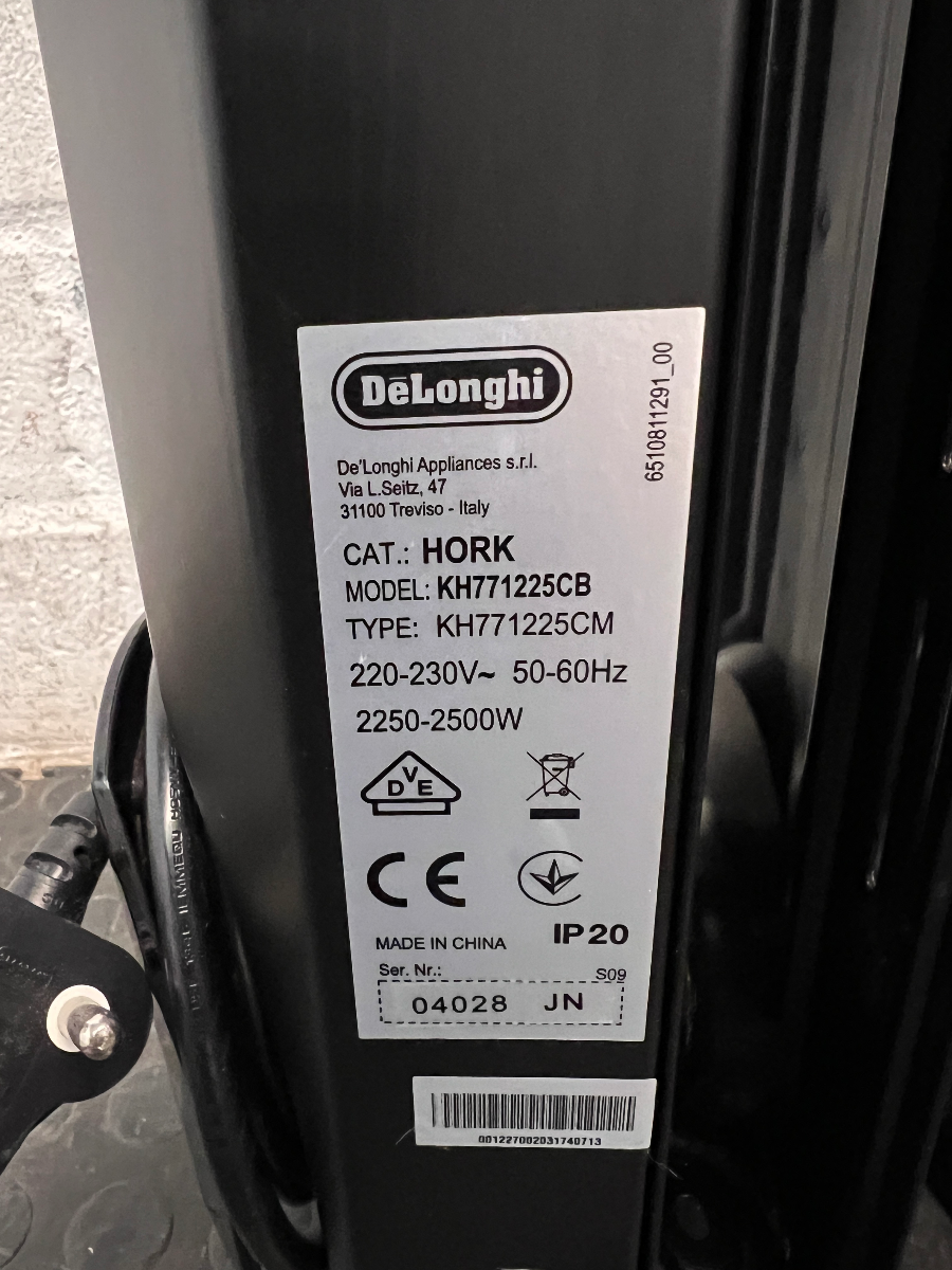 De'Longhi Black Oil-Filled Heater — Good Working Order