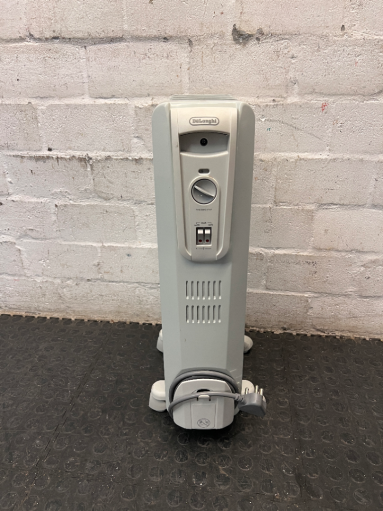 DeLonghi Oil-Filled Column Heater — Good Working Order