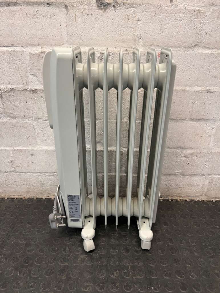 DeLonghi Oil-Filled Column Heater — Good Working Order