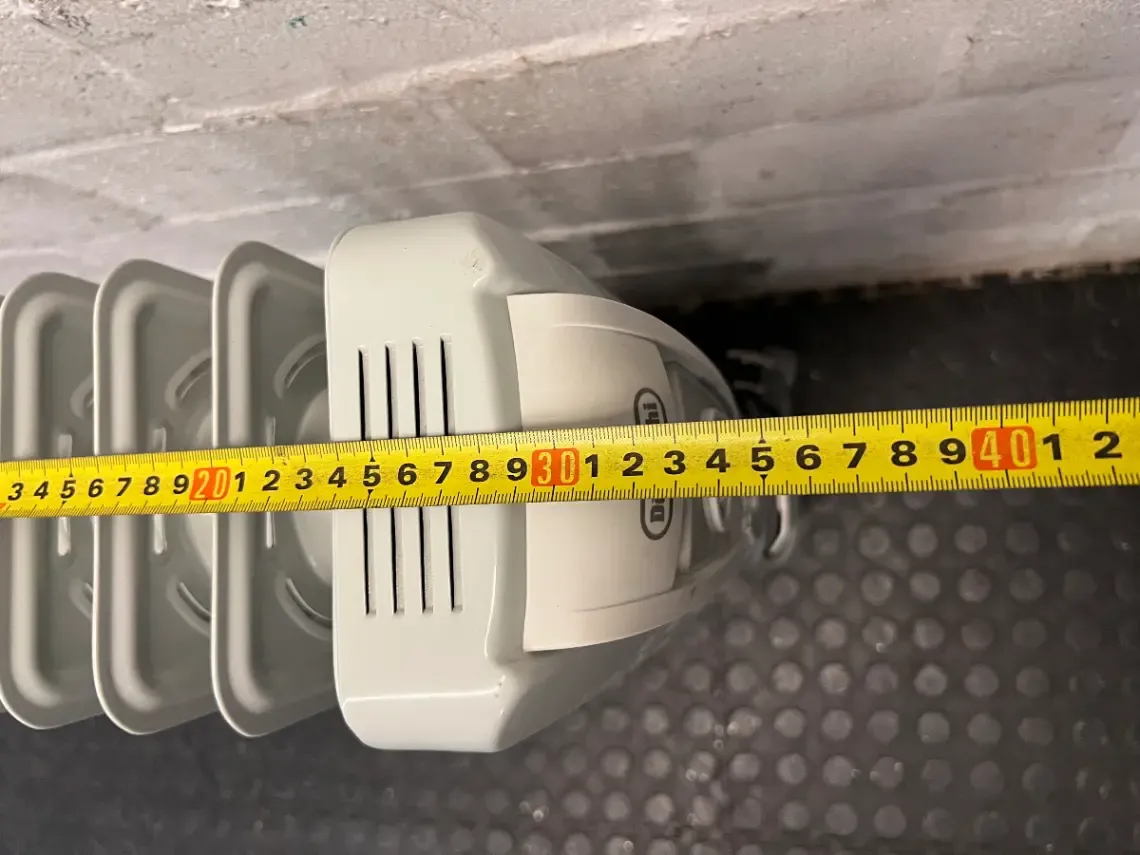DeLonghi Oil-Filled Column Heater — Good Working Order