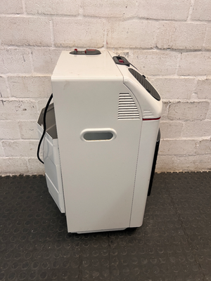 DeLonghi Thermostatica White Gas Heater — Working Order with Perishing Gas Hose