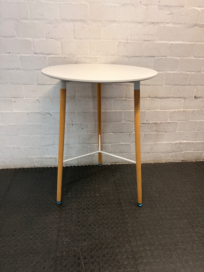 Decofurn Capri Round Table with Wooden Legs — Visible Wear and Architectural Loose Parts