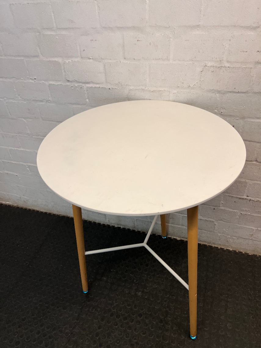 Decofurn Capri Round Table with Wooden Legs — Visible Wear and Architectural Loose Parts