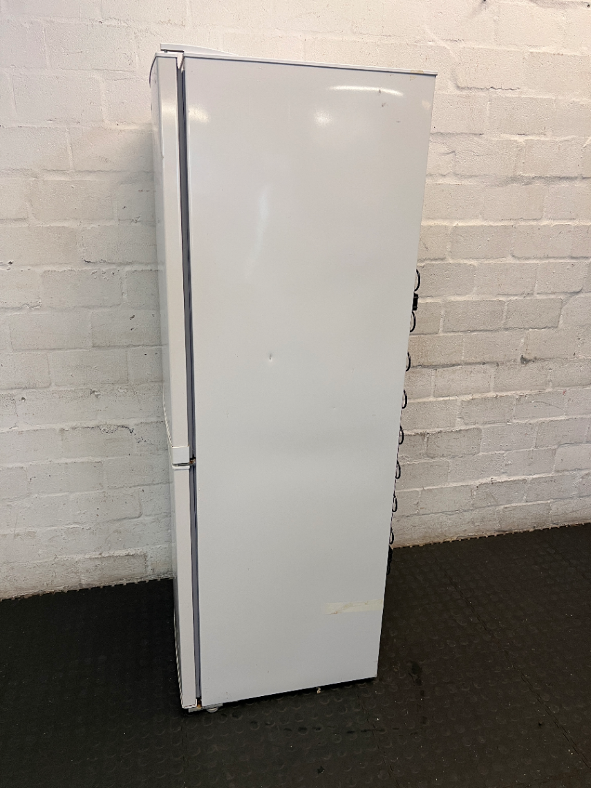 Defy C-300 Upright Fridge Freezer in White — Good Working Order - Fair Condition - 2ndhandwarehouse.com