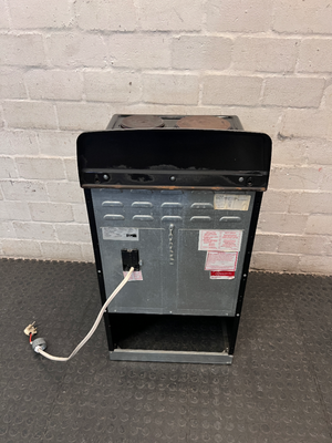 Defy 4-Plate Freestanding Electric Stove in Black — Good Working Order