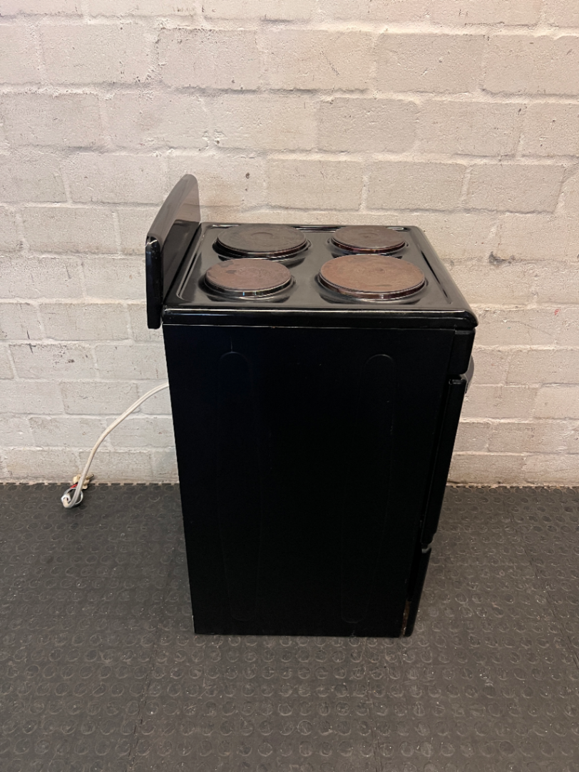 Defy 4-Plate Freestanding Electric Stove in Black — Good Working Order