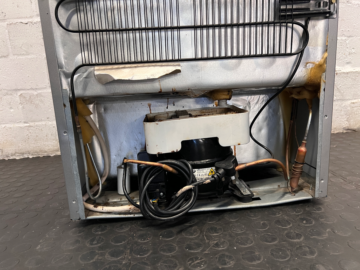 Defy Silver Bottom Freezer Fridge - Eco Energy Efficient - 2ndhandwarehouse.com