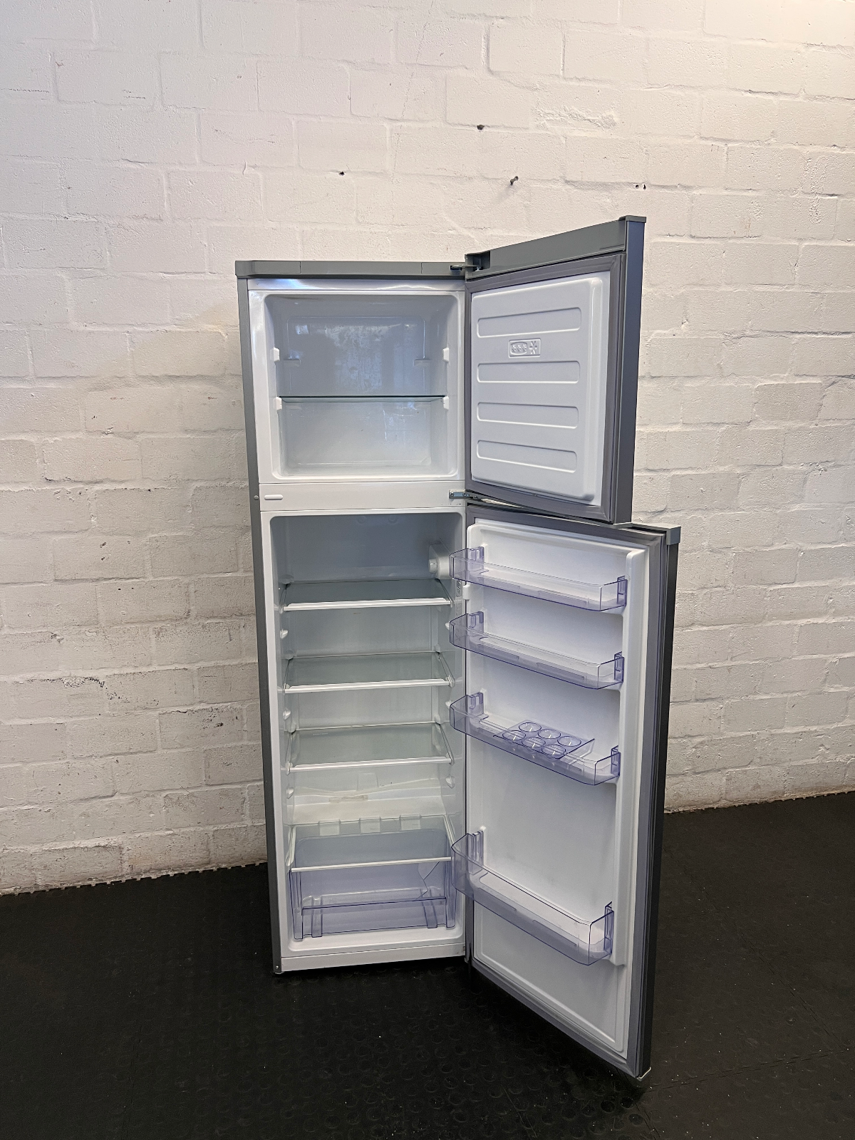 Defy Silver Bottom Freezer Fridge - Eco Energy Efficient - 2ndhandwarehouse.com