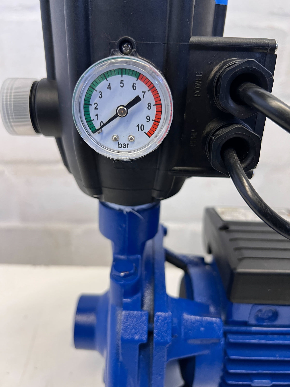 Dependable Blue Water Pump with Pressure Gauge – Like New!