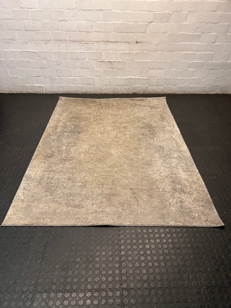 Diva Polyester Patterned Area Rug (230 x 160cm) — Used; Fair Condition