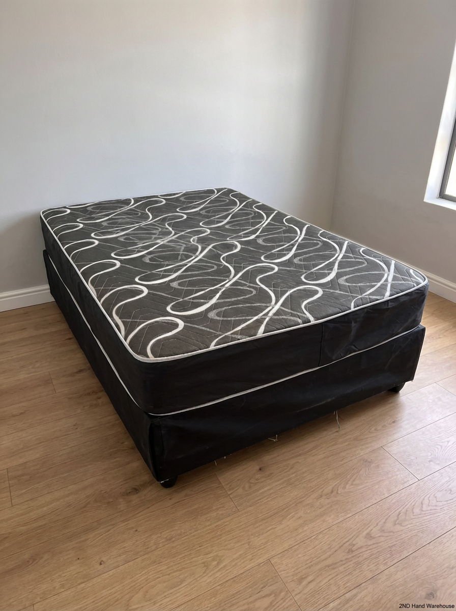 Double Bed Base Set — Damaged Base Cover & Soft Mattress - 2ndhandwarehouse.com