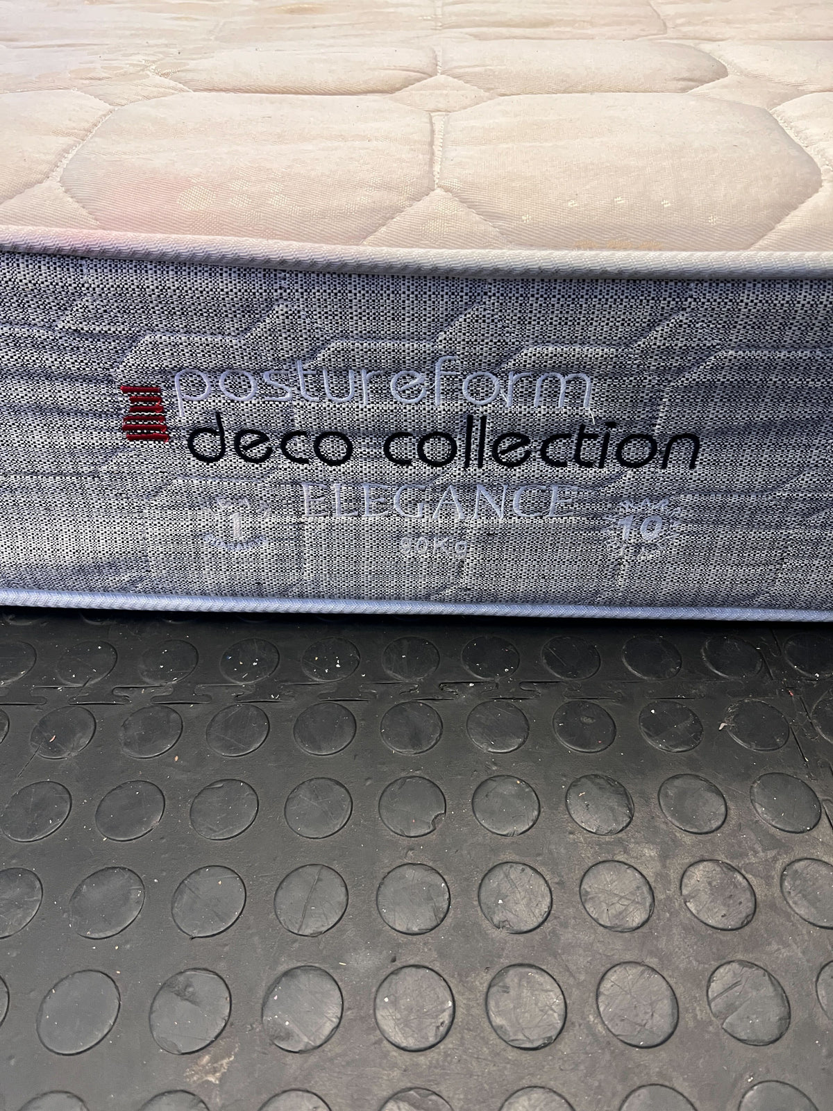 Double-Size Deco Collection Mattress – Minor Stains, Comfortable Sleep