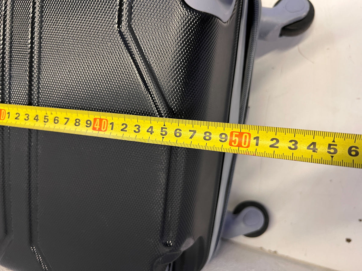 Durable Black Hardshell Carry-On Suitcase - Broken one side wheel - 2ndhandwarehouse.com