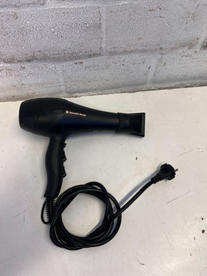 ⭐ Efficient Black Bennett Read Hair Dryer - Minimal Wear - 2ndhandwarehouse.com
