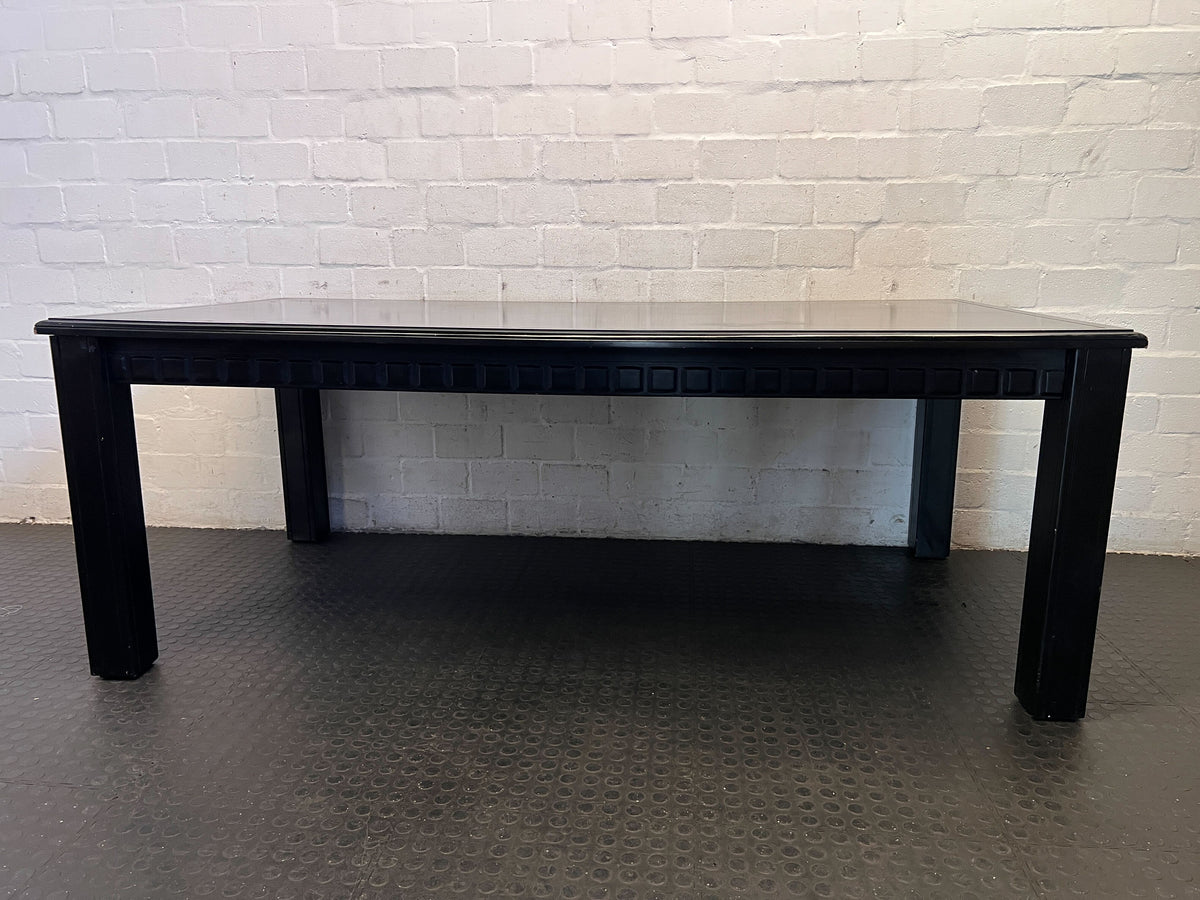 Elegant Black Wooden Dining Table with – Minor Scratches - 2ndhandwarehouse.com