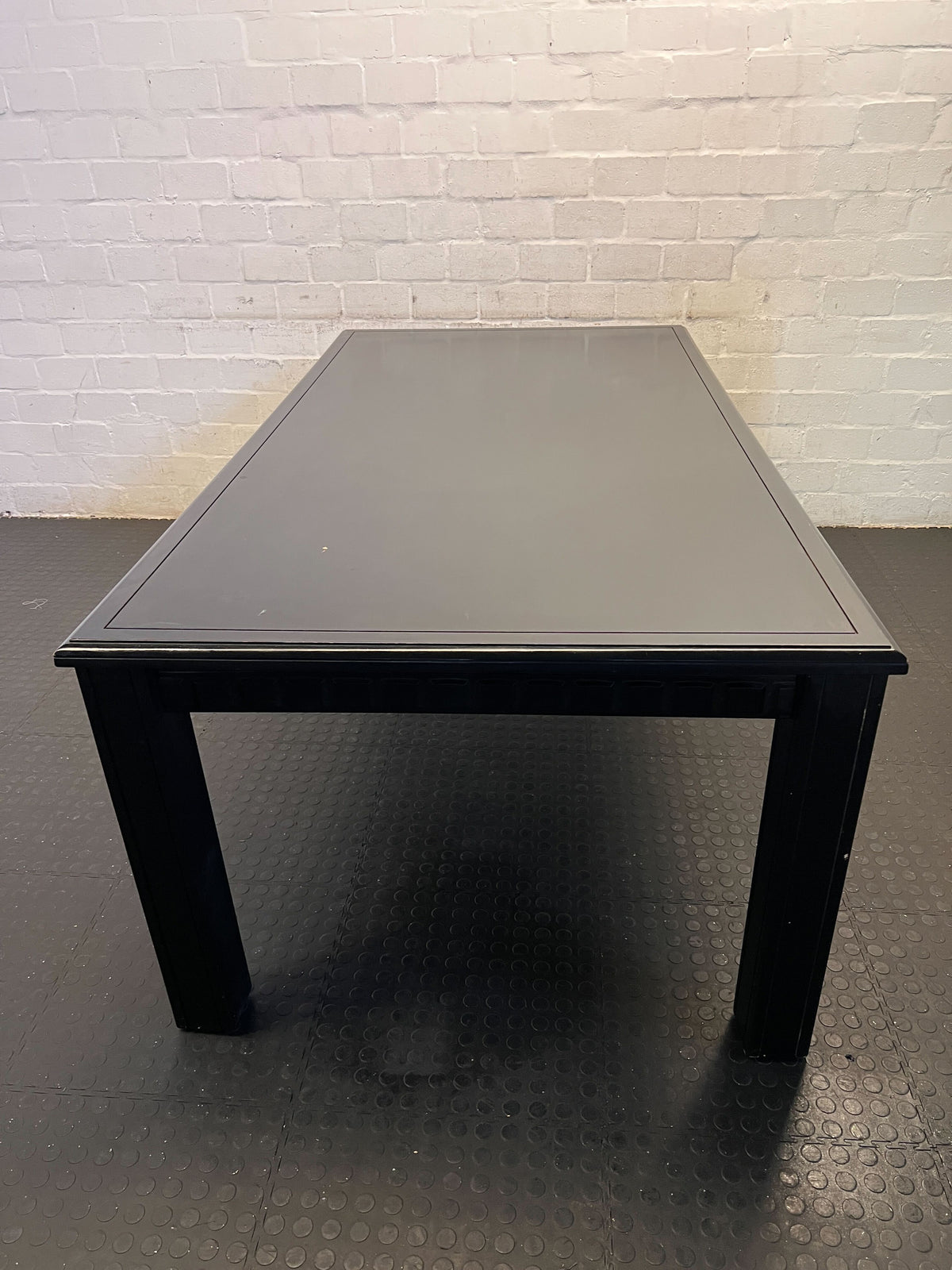 Elegant Black Wooden Dining Table with – Minor Scratches - 2ndhandwarehouse.com
