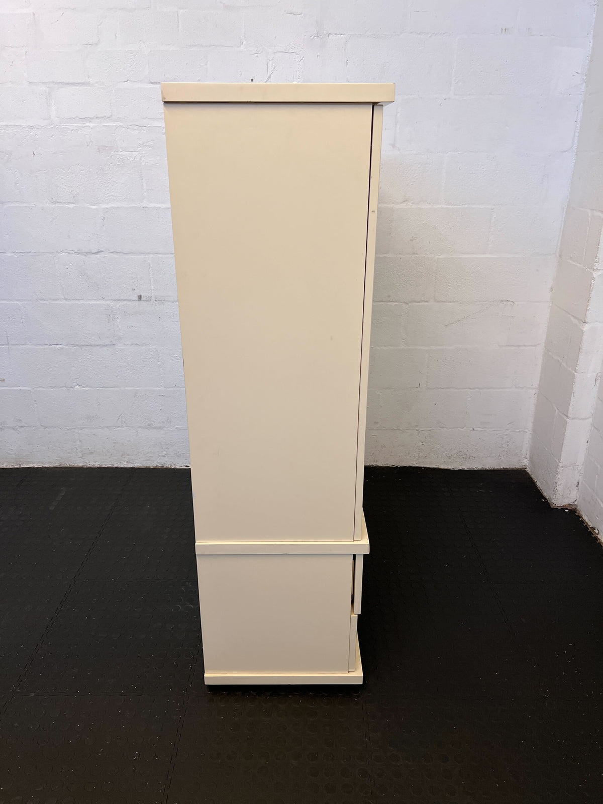 Elegant Cream Cabinet with Glass Panels and Drawers - REDUCED