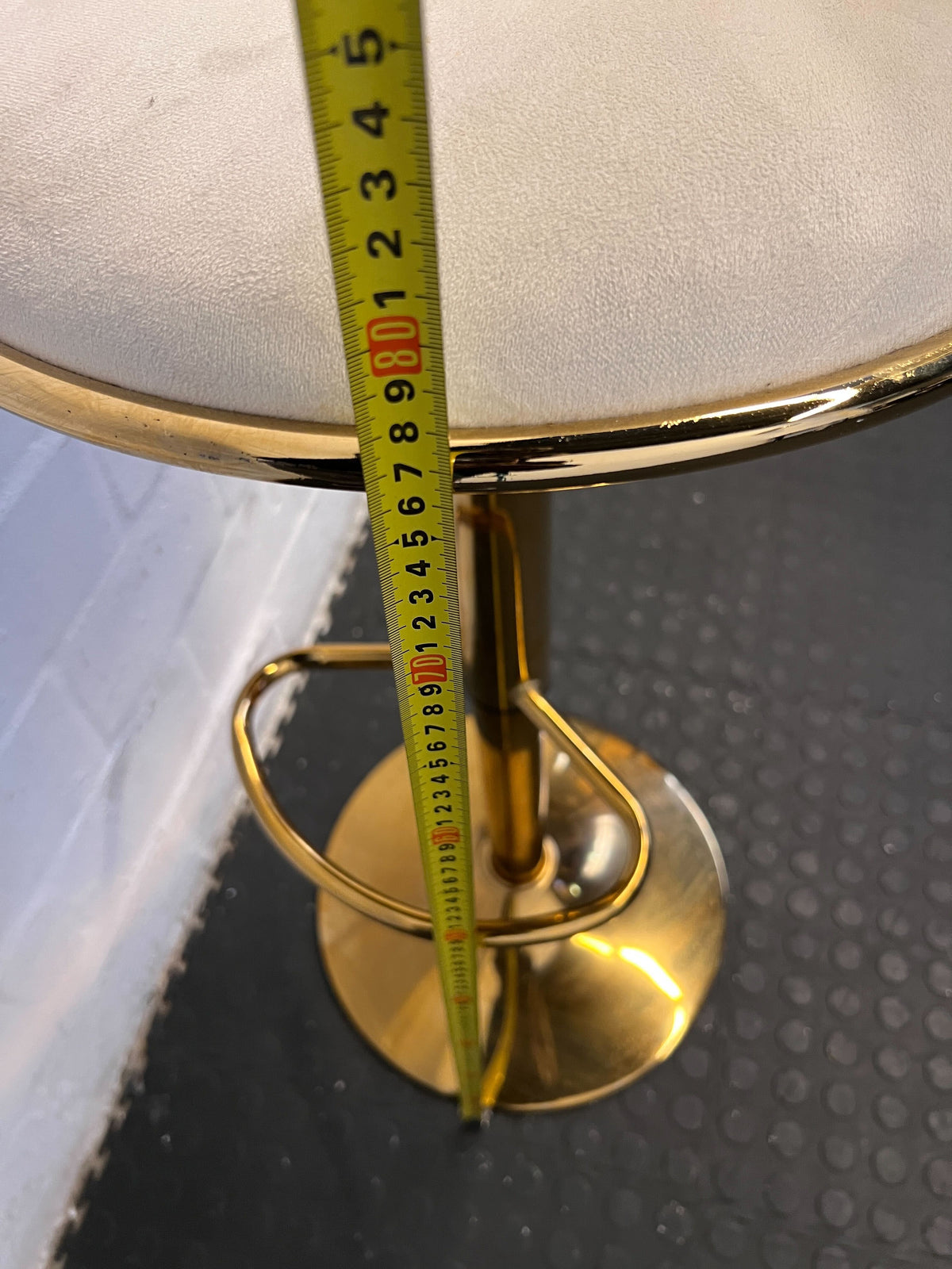 Elegant Gold and Cream Velvet Bar Stool with Backrest - 2ndhandwarehouse.com