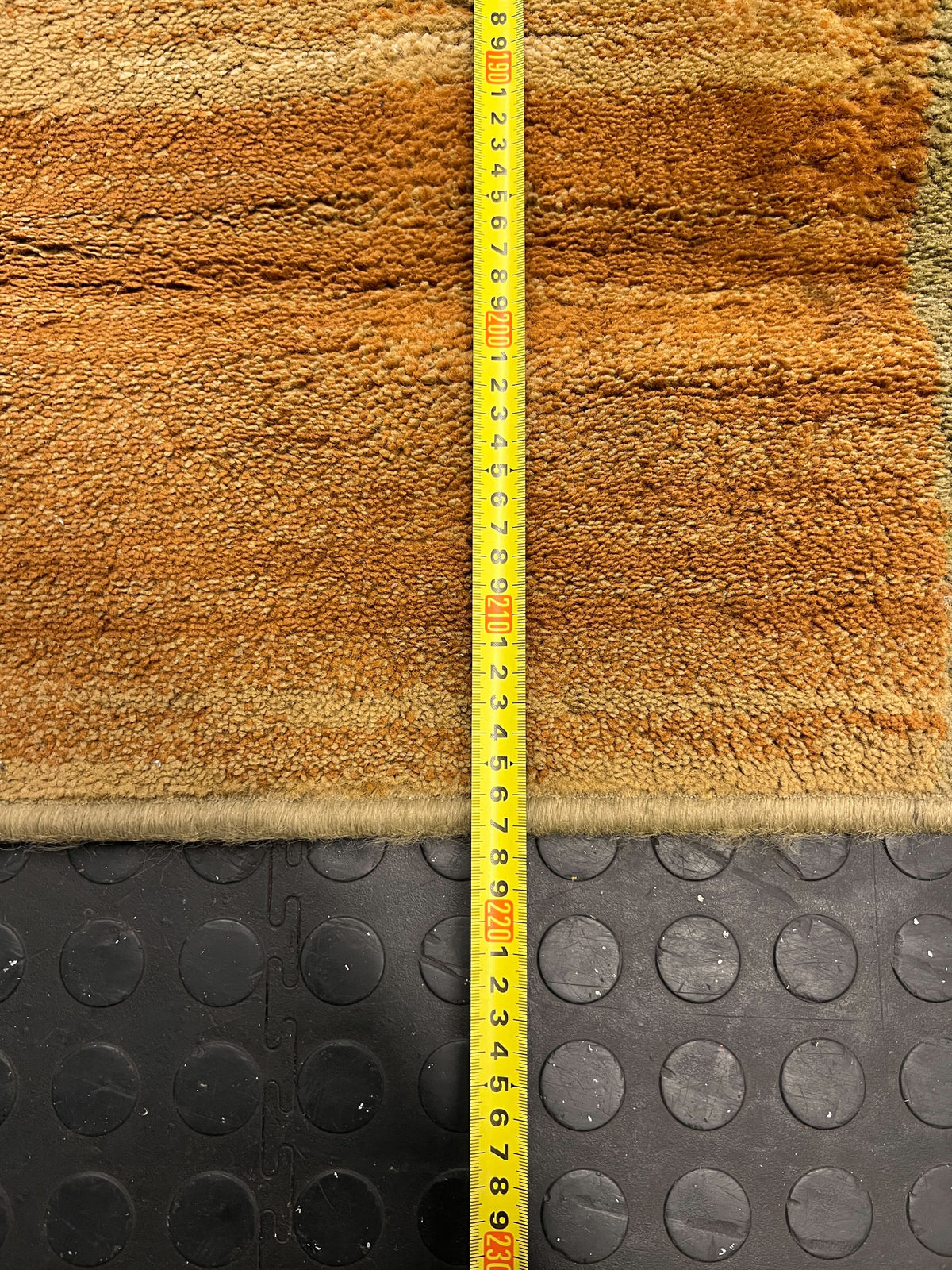 Elegant Multi-Color Geometric Area Rug - Soft and Durable 2.2 x 1.6