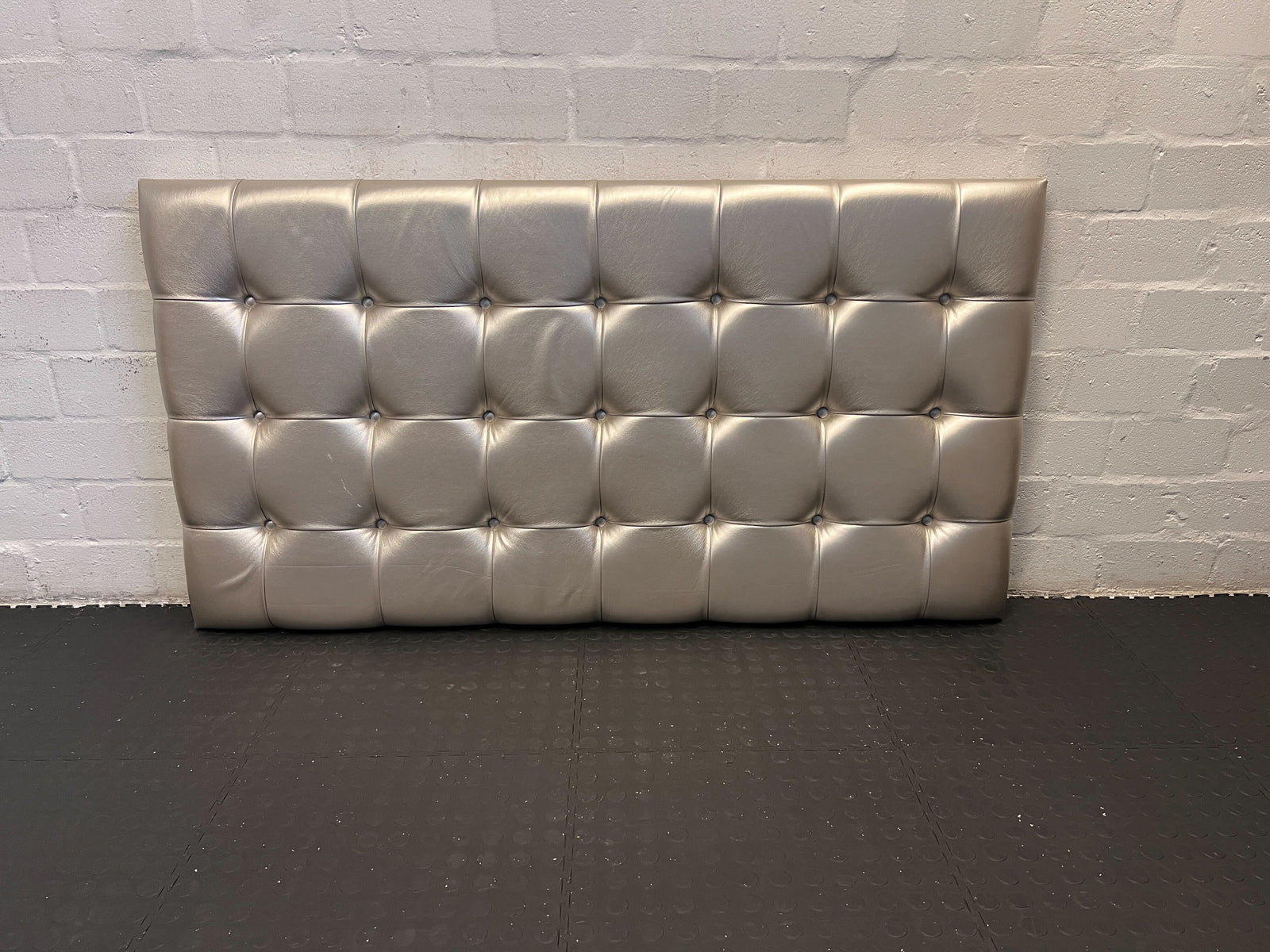 Elegant Silver Faux Leather Queen Bed Headboard with Button Tufts