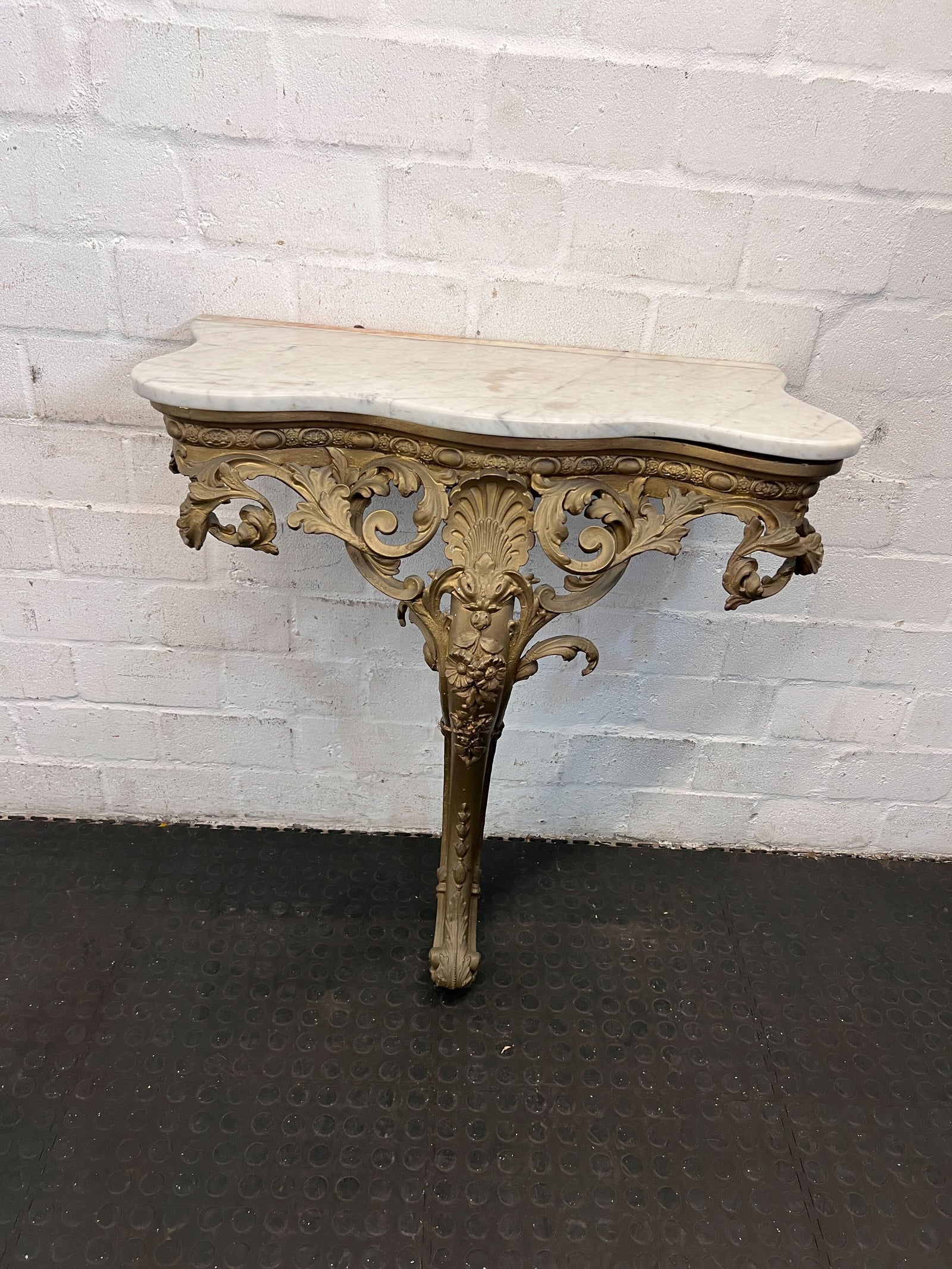 Elegant Vintage Console Table with Marble Top and Ornate Gold Detailing
