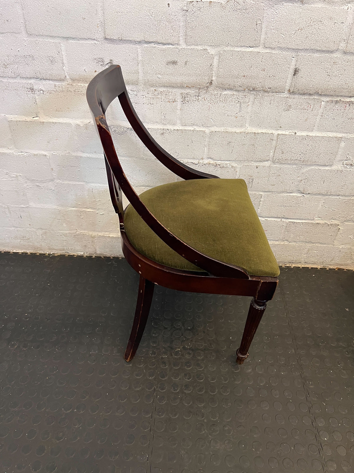 Elegant Vintage Mahogany Chair with Green Upholstery - Minor Wear - 2ndhandwarehouse.com
