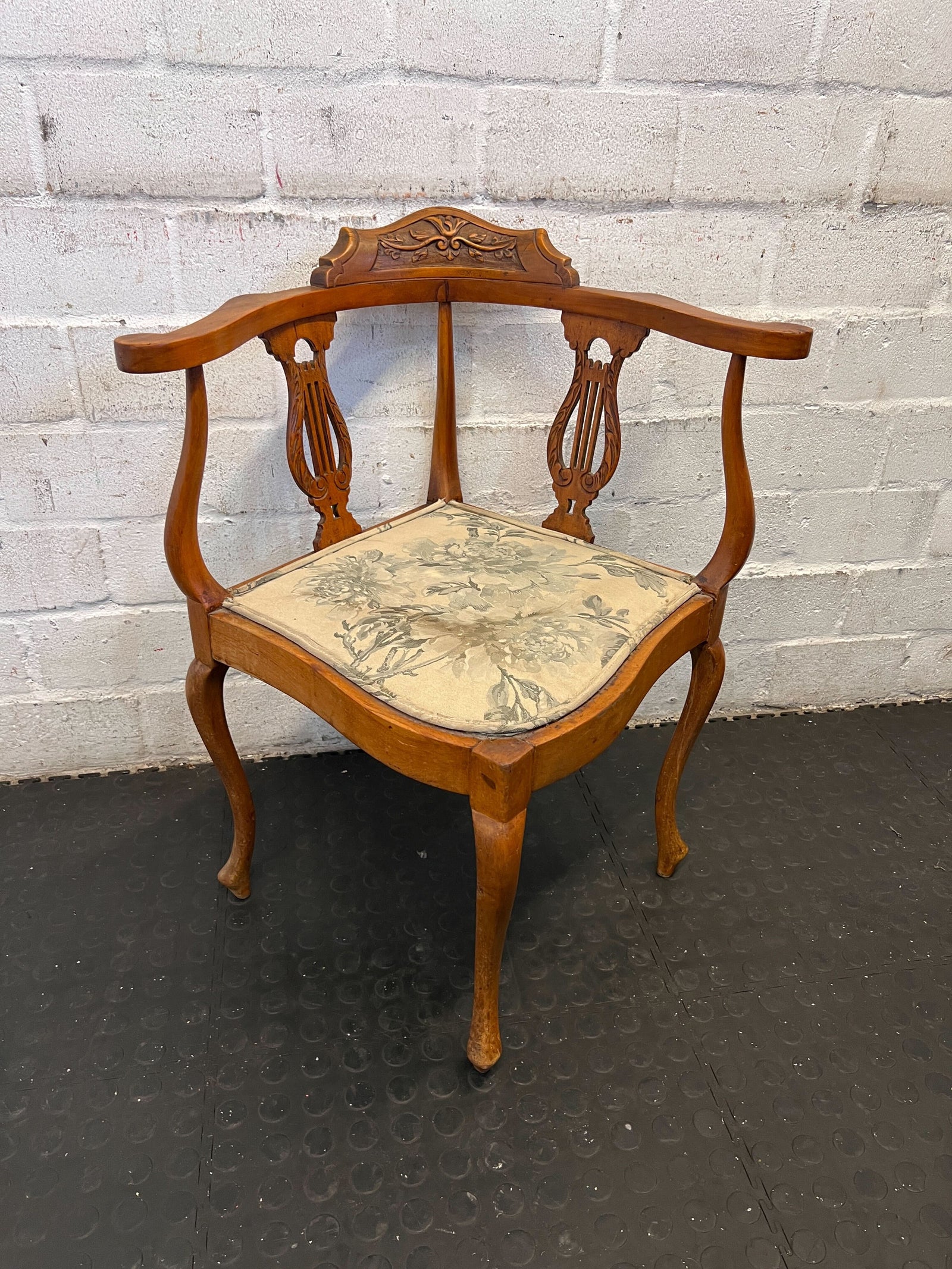 Elegant Vintage Wooden Armchair with Floral Upholstery – Minor Wear