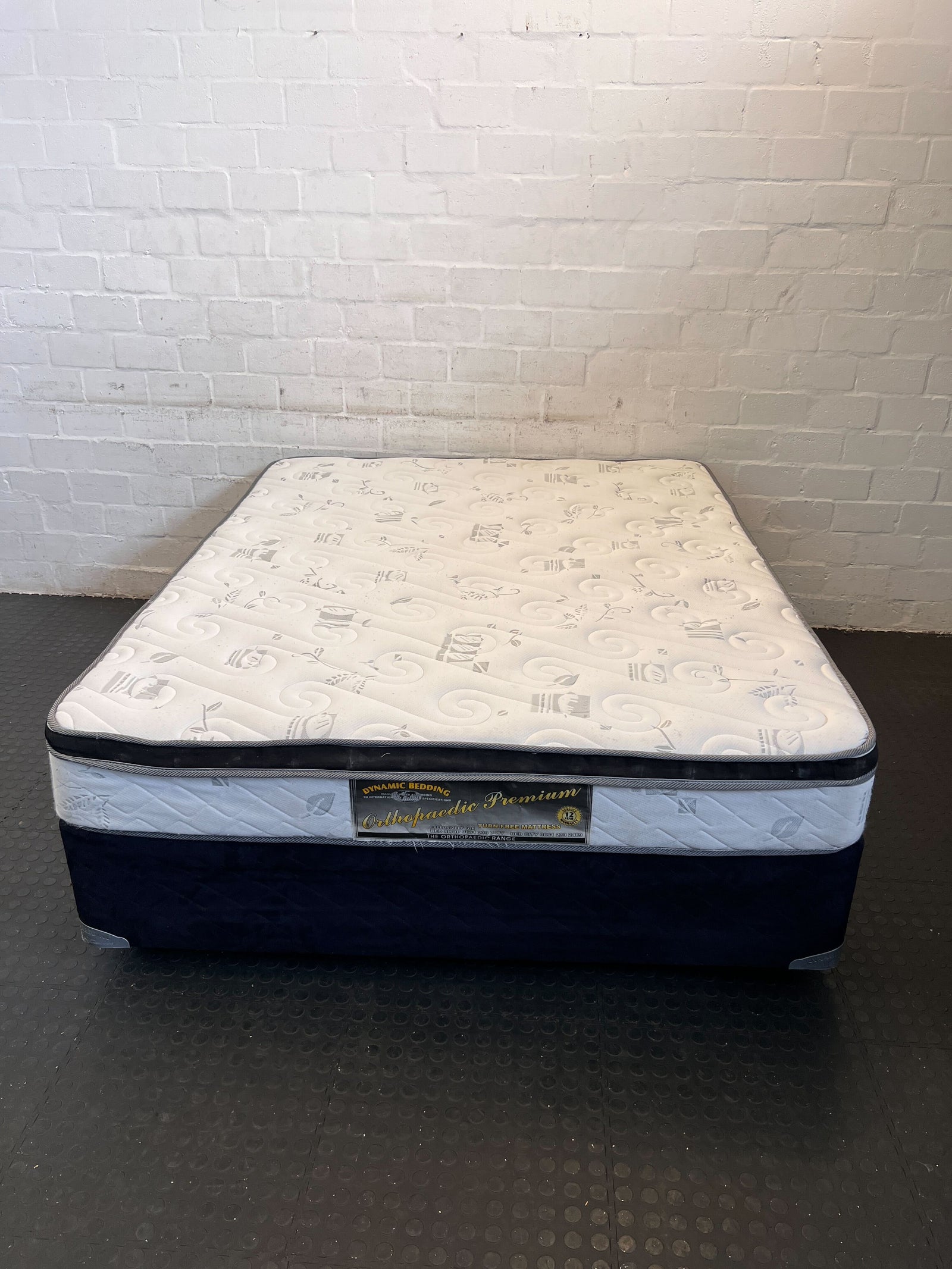 Elite Orthopaedic Mattress - White & Navy, Outstanding Comfort, Minor Wear
