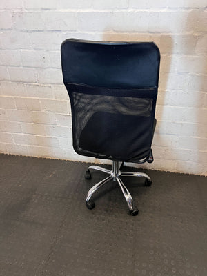 Ergonomic Black Mesh & Leatherette Office Chair with Chrome Base - Need to remove one side arm - 2ndhandwarehouse.com