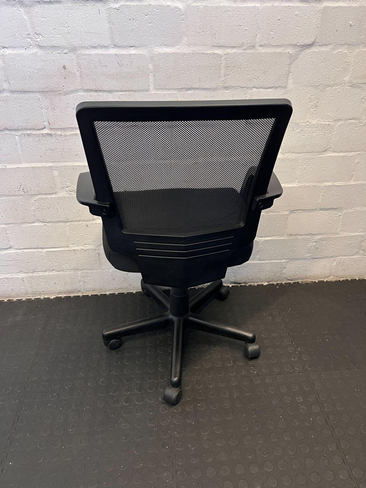 Ergonomic Black Mesh Office Chair with Armrests