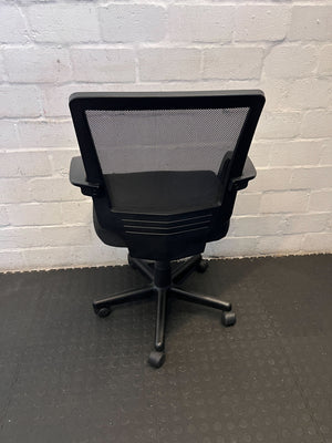 Ergonomic Black Mesh Office Chair with Armrests