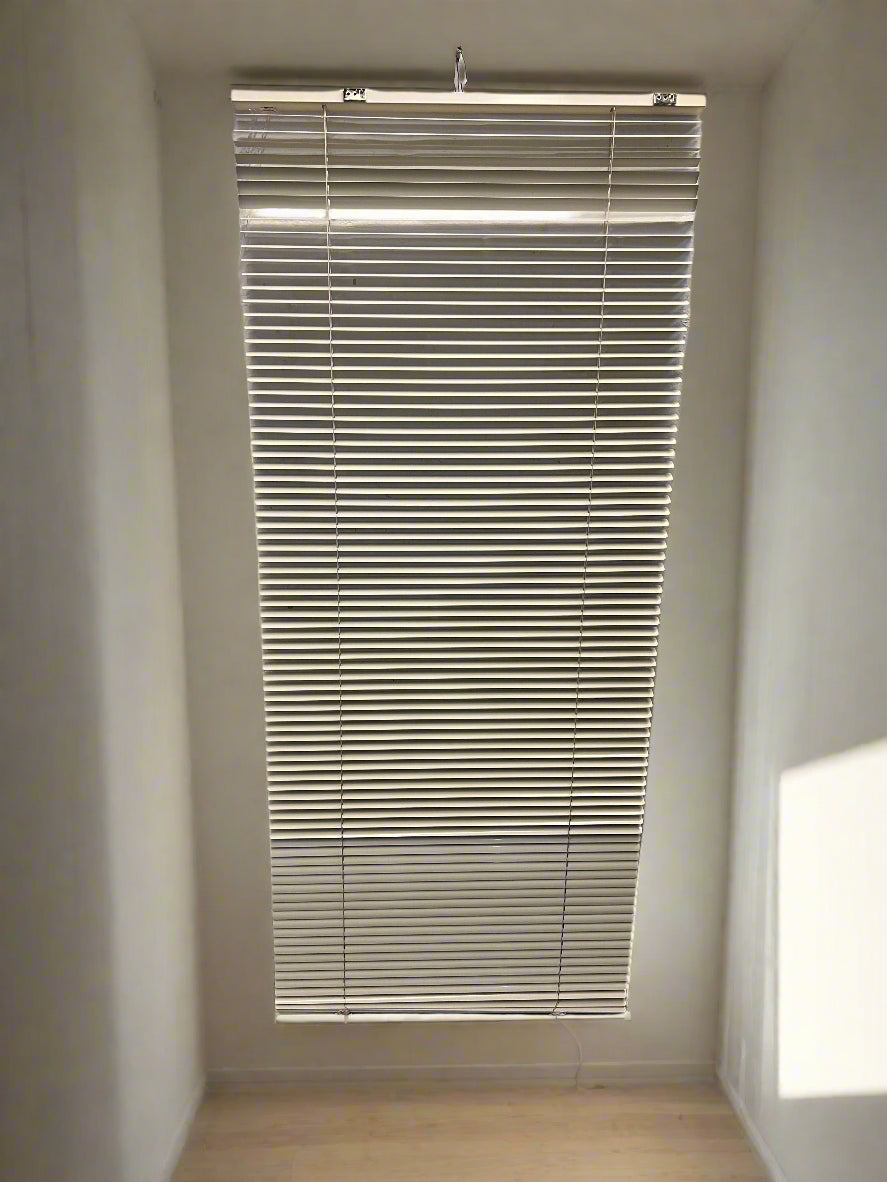Essential White Aluminum Blinds 77 BY 180 - Minor Wear, Functional and Stylish