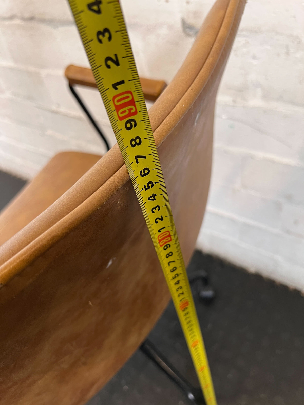 Executive Tan Ribbed Swivel Office Chair