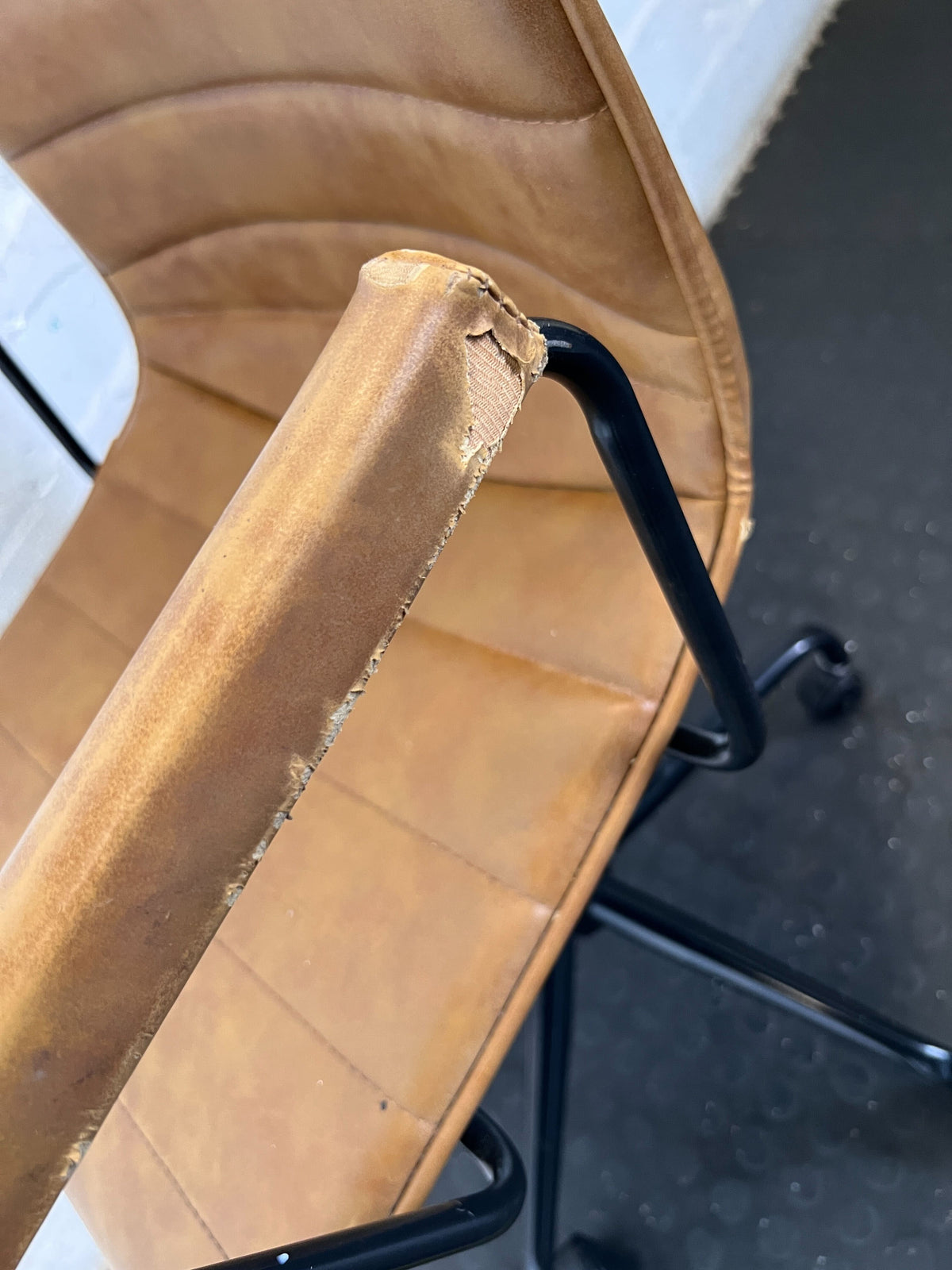 Executive Tan Ribbed Swivel Office Chair