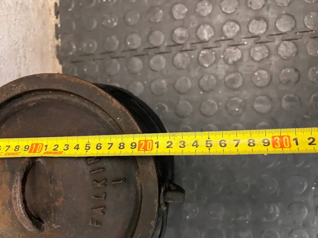 Falkirk Number 1 Cast Iron Potjie Pot with Lid — Surface Rust and Worn Finish