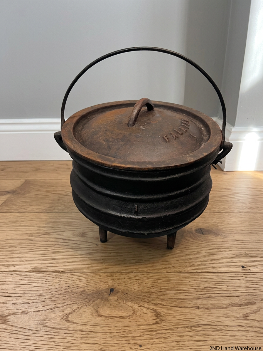 Falkirk Number 1 Cast Iron Potjie Pot with Lid — Surface Rust and Worn Finish